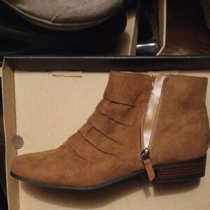 East 5th Brown Ankle Boots with Elastic Panels